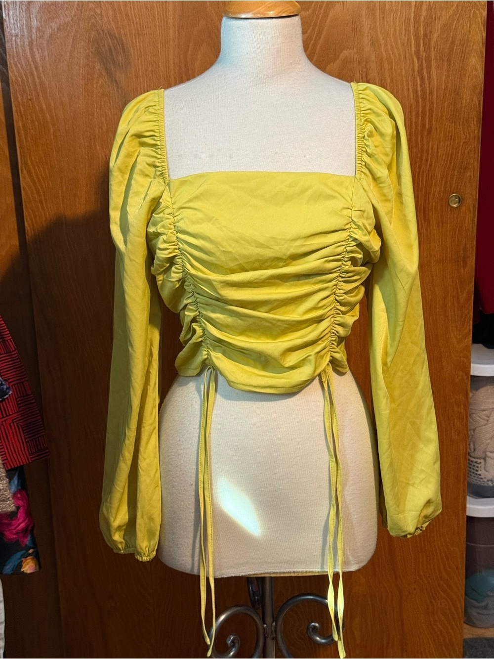 Peach Chartruse Square-Neck Ruched Long Sleeve Crop Top
